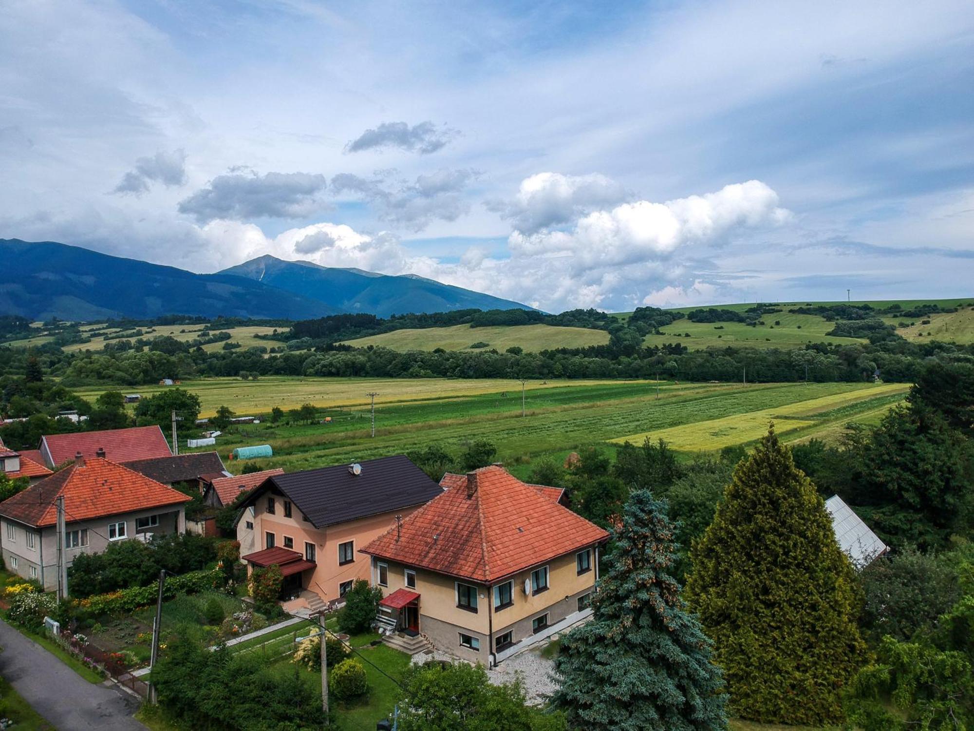 Chalupa V Západných Tatrách Bobrovec Esterno foto